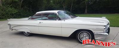 1959 Pontiac Catalina   - Photo 1 - Daytona Beach, FL 32176