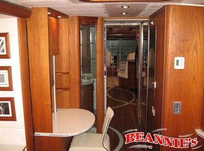 2007 Prevost XLII Teschner   - Photo 5 - Daytona Beach, FL 32176