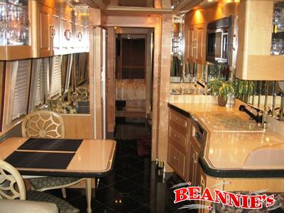 2000 Prevost XL Royale   - Photo 4 - Daytona Beach, FL 32176