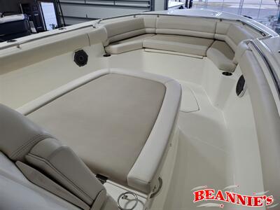 2017 Boston Whaler 330 Outrage   - Photo 13 - Daytona Beach, FL 32176