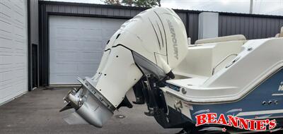 2017 Boston Whaler 330 Outrage   - Photo 4 - Daytona Beach, FL 32176