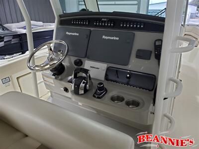 2017 Boston Whaler 330 Outrage   - Photo 7 - Daytona Beach, FL 32176