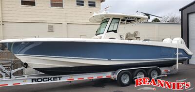 2017 Boston Whaler 330 Outrage   - Photo 2 - Daytona Beach, FL 32176