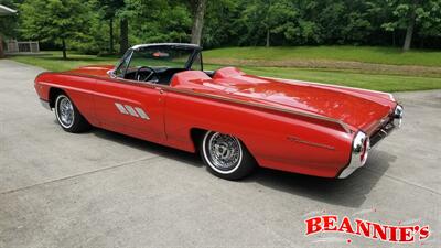 1963 Ford Thunderbird Convertible   - Photo 4 - Daytona Beach, FL 32176