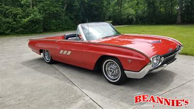 1963 Ford Thunderbird Convertible   - Photo 1 - Daytona Beach, FL 32176