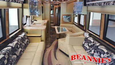 1999 Prevost XL Vantare Conversion   - Photo 2 - Daytona Beach, FL 32176