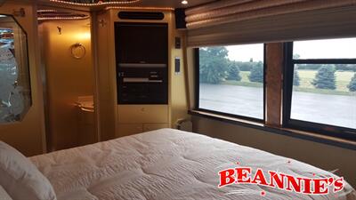 1999 Prevost XL Vantare Conversion   - Photo 9 - Daytona Beach, FL 32176