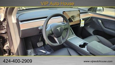 2024 Tesla Model Y Long Range   - Photo 11 - Lawndale, CA 90260