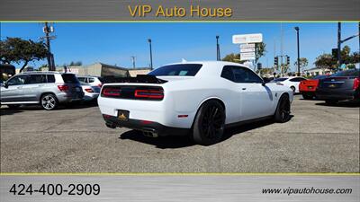 2015 Dodge Challenger SRT 392   - Photo 7 - Lawndale, CA 90260