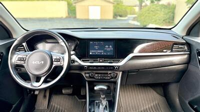 2022 Kia Niro LXS   - Photo 10 - San Jose, CA 95126