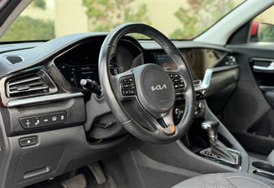 2022 Kia Niro LXS   - Photo 9 - San Jose, CA 95126