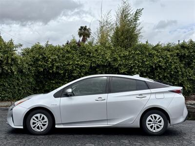 2017 Toyota Prius Two   - Photo 2 - San Jose, CA 95126