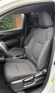 2024 Toyota Corolla Cross LE   - Photo 14 - San Jose, CA 95126