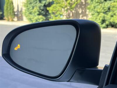 2019 Toyota C-HR XLE Premium   - Photo 17 - San Jose, CA 95126