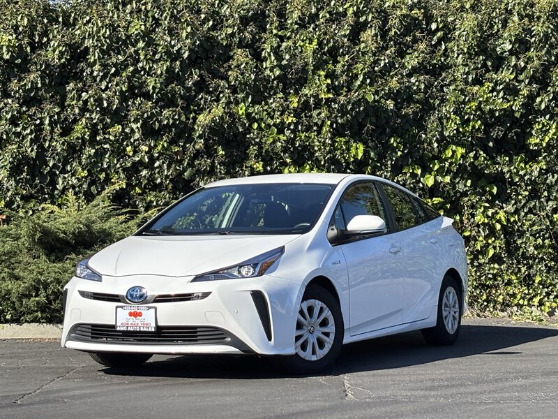 2022 Toyota Prius LE   - Photo 1 - San Jose, CA 95126