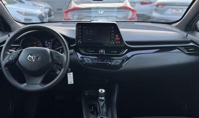 2019 Toyota C-HR XLE   - Photo 10 - San Jose, CA 95126