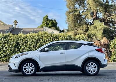 2019 Toyota C-HR XLE   - Photo 2 - San Jose, CA 95126