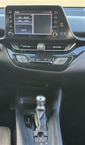 2019 Toyota C-HR XLE   - Photo 11 - San Jose, CA 95126