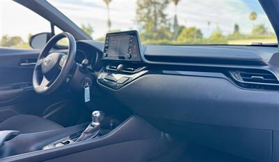 2019 Toyota C-HR XLE   - Photo 13 - San Jose, CA 95126