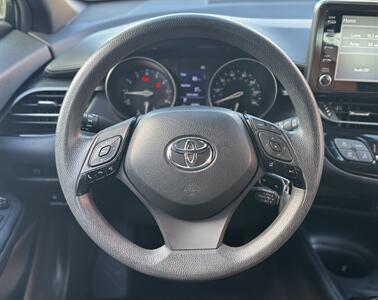 2019 Toyota C-HR XLE   - Photo 12 - San Jose, CA 95126