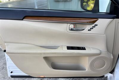 2013 Lexus ES 300h Luxury Package   - Photo 16 - San Jose, CA 95126