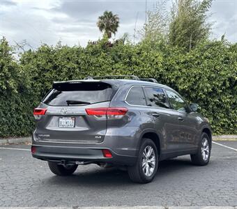 2019 Toyota Highlander XLE   - Photo 5 - San Jose, CA 95126