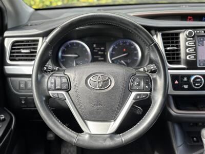 2019 Toyota Highlander XLE   - Photo 11 - San Jose, CA 95126