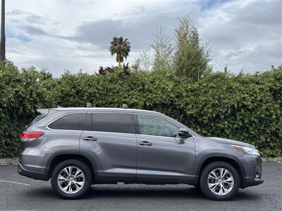 2019 Toyota Highlander XLE   - Photo 6 - San Jose, CA 95126