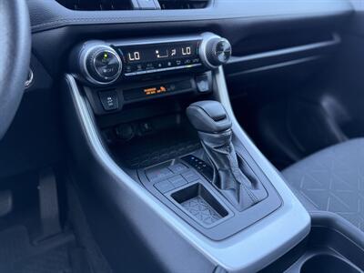 2021 Toyota RAV4 XLE   - Photo 17 - San Jose, CA 95126