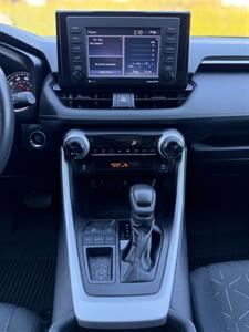 2021 Toyota RAV4 XLE   - Photo 13 - San Jose, CA 95126