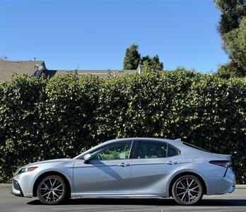 2021 Toyota Camry Hybrid SE   - Photo 2 - San Jose, CA 95126