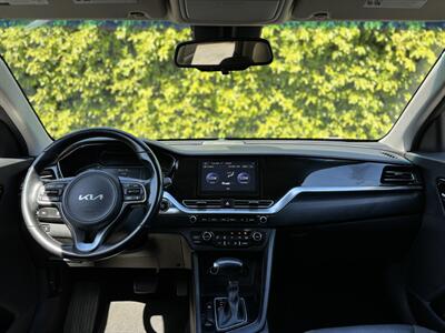 2022 Kia Niro Plug-In Hybrid EX   - Photo 10 - San Jose, CA 95126