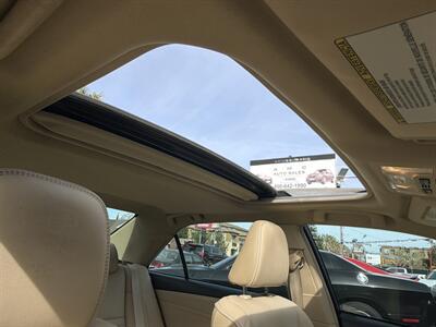 2017 Toyota Camry Hybrid XLE   - Photo 16 - San Jose, CA 95126