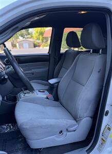 2014 Toyota Tacoma PreRunner V6   - Photo 6 - San Jose, CA 95126