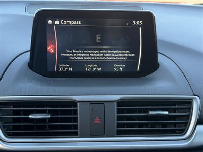 2018 Mazda Mazda3 Touring   - Photo 15 - San Jose, CA 95126