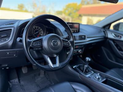 2018 Mazda Mazda3 Touring   - Photo 9 - San Jose, CA 95126