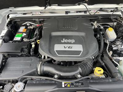 2017 Jeep Wrangler Unlimited Rubicon Recon   - Photo 24 - San Jose, CA 95126