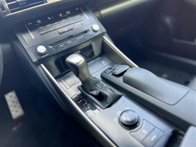 2014 Lexus IS 350   - Photo 16 - San Jose, CA 95126