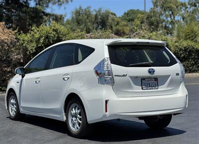 2014 Toyota Prius v Three   - Photo 3 - San Jose, CA 95126