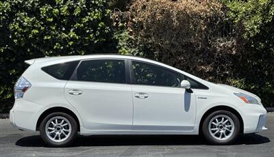 2014 Toyota Prius v Three   - Photo 6 - San Jose, CA 95126