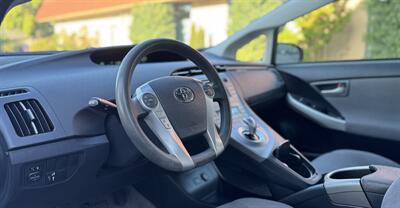 2015 Toyota Prius Three   - Photo 7 - San Jose, CA 95126