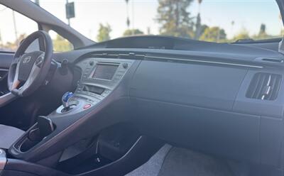 2015 Toyota Prius Three   - Photo 11 - San Jose, CA 95126