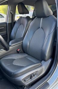 2019 Toyota Camry SE   - Photo 12 - San Jose, CA 95126