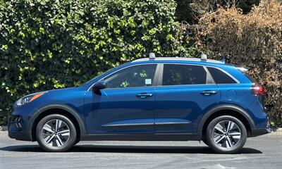 2022 Kia Niro LXS   - Photo 2 - San Jose, CA 95126