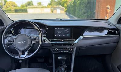2022 Kia Niro LXS   - Photo 11 - San Jose, CA 95126
