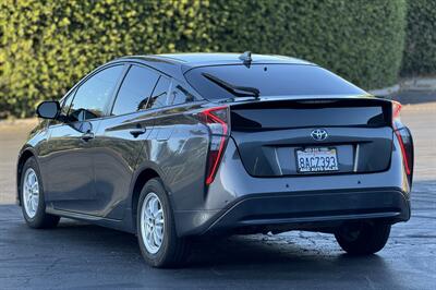 2017 Toyota Prius Two   - Photo 4 - San Jose, CA 95126