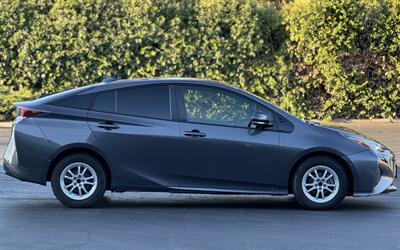 2017 Toyota Prius Two   - Photo 5 - San Jose, CA 95126