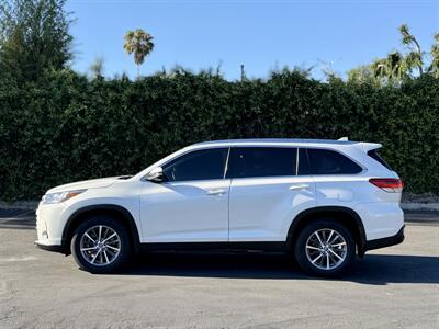 2019 Toyota Highlander XLE   - Photo 2 - San Jose, CA 95126