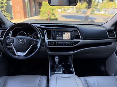 2019 Toyota Highlander XLE   - Photo 10 - San Jose, CA 95126