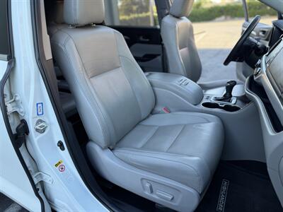 2019 Toyota Highlander XLE   - Photo 12 - San Jose, CA 95126